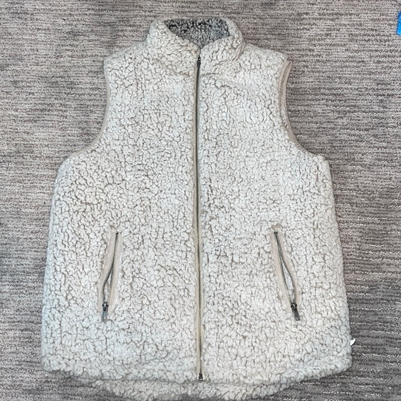 Thread & Supply Sherpa Vest - Picture 1 of 2